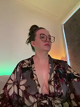 Snapshot of FemDom_RubyKnightXXO chatting on July 1, 6:40 pm FemDom RubyKnightXXO online show from July 1, 6:40 pm