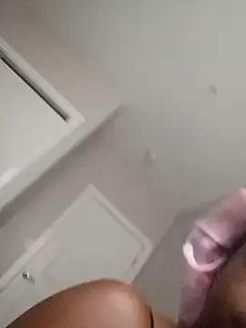 Snapshot of DancingLemonade chatting on November 25, 6:52 pm DancingLemonade online show from November 25, 6:52 pm