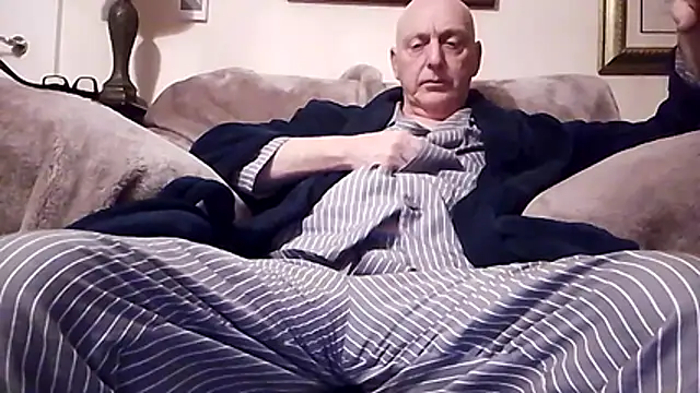 Snapshot of keeenn11 chatting on March 24, 10:26 pm keeenn11 online show from March 24, 10:26 pm