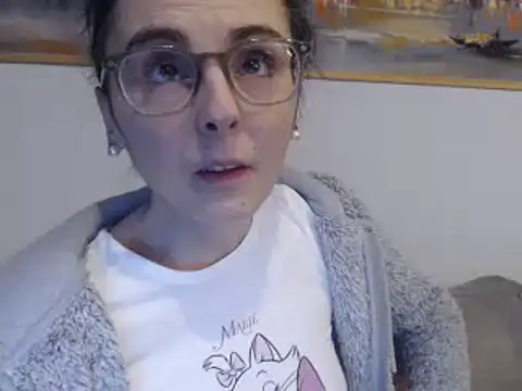 Snapshot of cleophee chatting on February 9, 7:27 am cleophee online show from February 9, 7:27 am