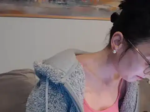 Snapshot of cleophee chatting on February 12, 6:51 am cleophee online show from February 12, 6:51 am