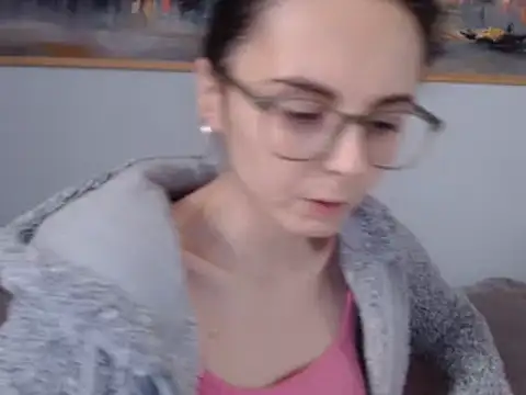 Snapshot of cleophee chatting on February 12, 9:52 am cleophee online show from February 12, 9:52 am