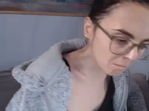 Snapshot of cleophee chatting on February 17, 12:48 pm cleophee online show from February 17, 12:48 pm