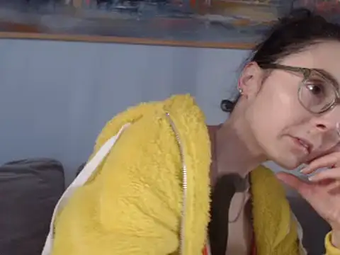 Snapshot of cleophee chatting on February 19, 12:55 pm cleophee online show from February 19, 12:55 pm