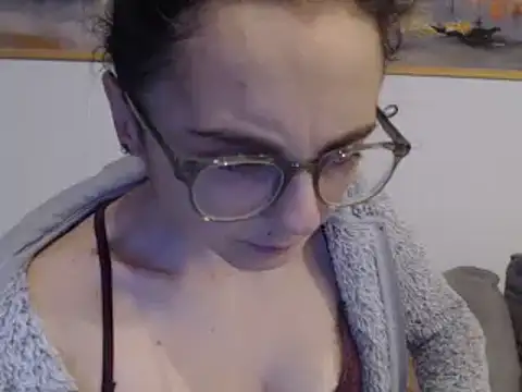 Snapshot of cleophee chatting on February 24, 6:38 am cleophee online show from February 24, 6:38 am