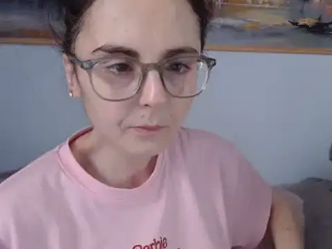 Snapshot of cleophee chatting on February 28, 9:15 am cleophee online show from February 28, 9:15 am