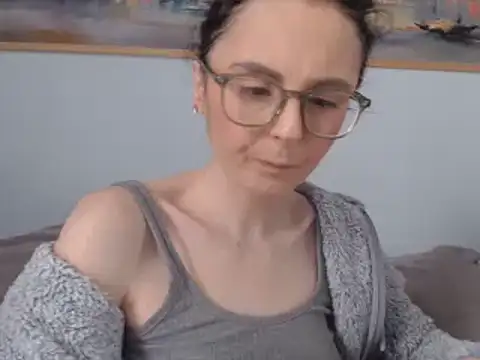 Snapshot of cleophee chatting on March 1, 11:50 am cleophee online show from March 1, 11:50 am