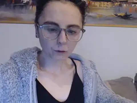 Snapshot of cleophee chatting on March 4, 6:26 am cleophee online show from March 4, 6:26 am