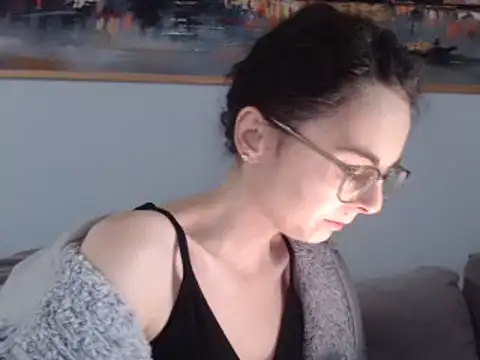 Snapshot of cleophee chatting on March 4, 12:33 pm cleophee online show from March 4, 12:33 pm