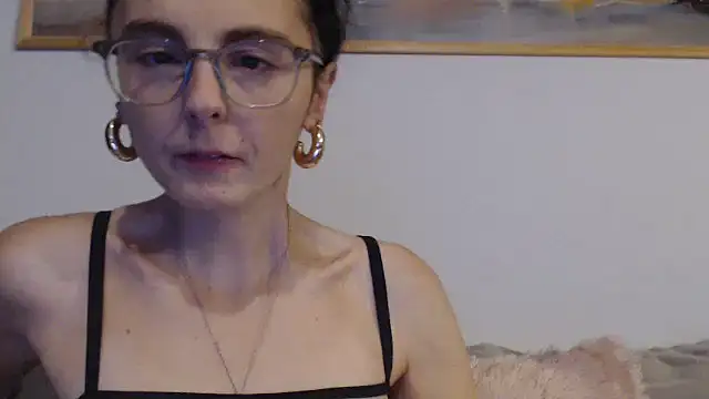 Snapshot of cleophee chatting on October 6, 5:38 am cleophee online show from October 6, 5:38 am