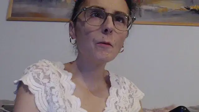 Snapshot of cleophee chatting on October 14, 5:41 am cleophee online show from October 14, 5:41 am