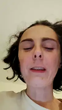 Snapshot of cleophee chatting on November 25, 8:09 pm cleophee online show from November 25, 8:09 pm