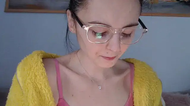 Snapshot of cleophee chatting on March 5, 6:53 am cleophee online show from March 5, 6:53 am