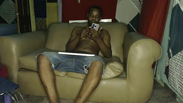 Snapshot of Tirichexxx chatting on December 28, 10:34 pm Tirichexxx online show from December 28, 10:34 pm