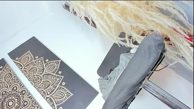 Snapshot of Tamara_18 chatting on September 29, 10:42 am Tamara 18 online show from September 29, 10:42 am