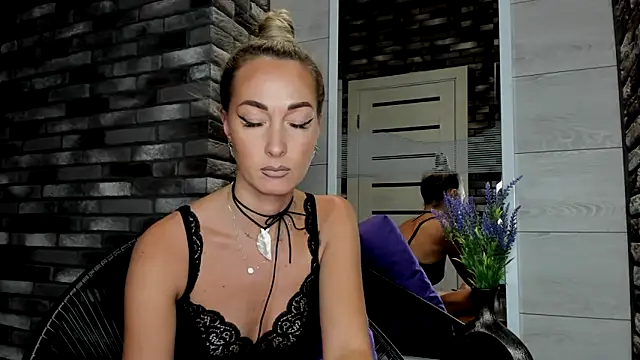 StarryHanna online show from January 15, 8:16 pm