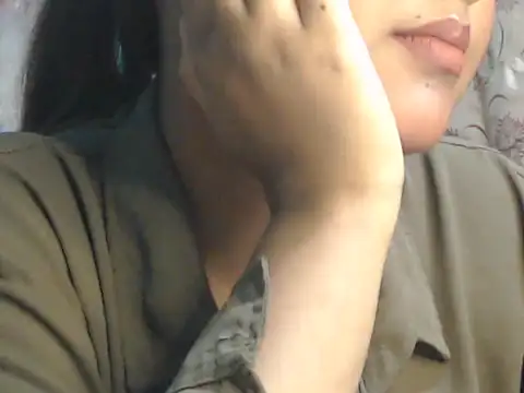 NancyRuvi online show from November 22, 5:01 pm