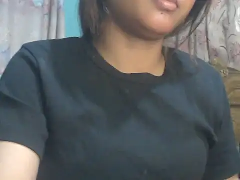 NancyRuvi online show from February 25, 3:32 pm