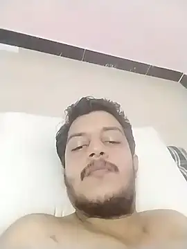 Snapshot of dzboy1994 chatting on November 18, 4:33 pm dzboy1994 online show from November 18, 4:33 pm