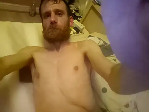 Hornynylonlad87 online show from May 18, 12:07 am