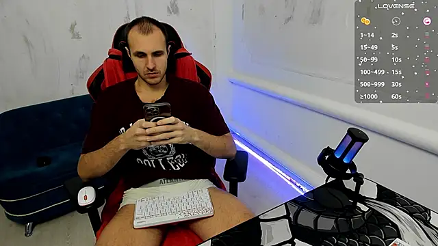 Raamoss online show from December 7, 9:44 pm