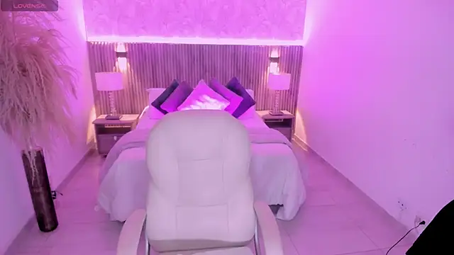 emmy walker online show from September 24, 11:02 am