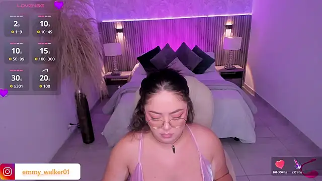 emmy walker online show from October 28, 11:14 am