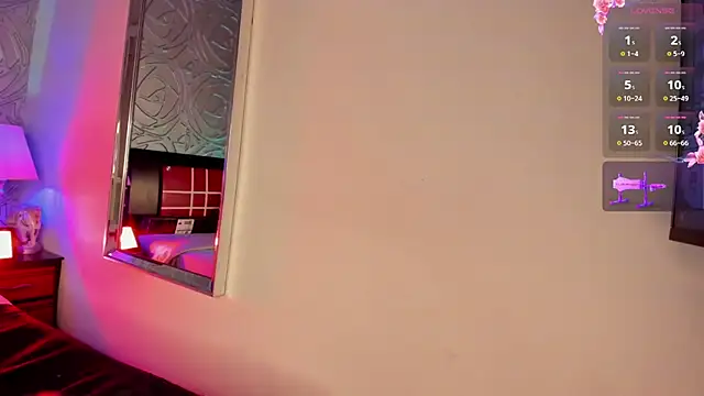 vennus1  online show from October 31, 6:03 am