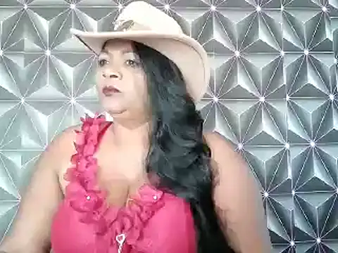 Snapshot of IndianDelia chatting on March 4, 4:40 am IndianDelia online show from March 4, 4:40 am