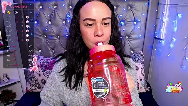 LAILAGUMMY online show from December 5, 2:00 pm