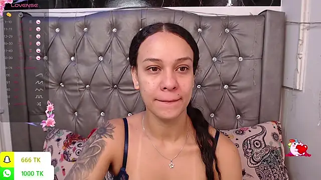 LAILAGUMMY online show from July 8, 2:10 pm