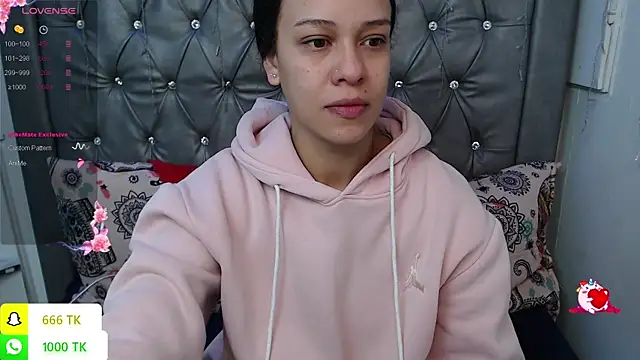 LAILAGUMMY online show from July 22, 2:31 pm