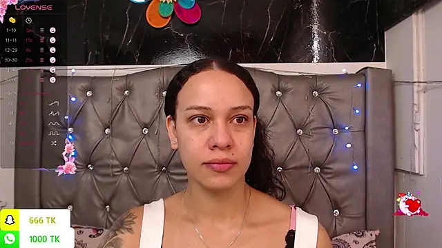LAILAGUMMY online show from July 23, 2:37 pm