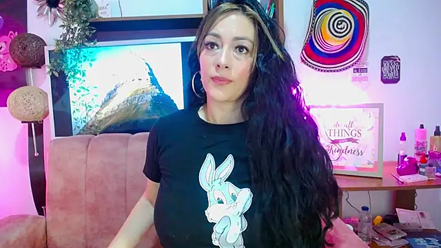 Snapshot of CiaraaSweet chatting on May 22, 11:21 pm CiaraaSweet online show from May 22, 11:21 pm