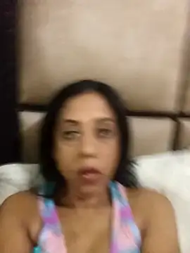 Snapshot of Mahi4luv chatting on April 17, 10:57 pm Mahi4luv online show from April 17, 10:57 pm
