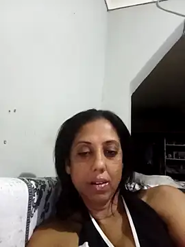 Snapshot of Mahi4luv chatting on April 18, 10:32 pm Mahi4luv online show from April 18, 10:32 pm