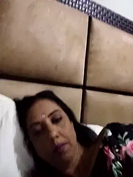 Snapshot of Mahi4luv chatting on June 7, 10:57 pm Mahi4luv online show from June 7, 10:57 pm