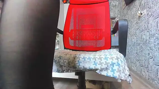 DUSSY PUSSY online show from December 13, 7:36 am