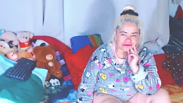 estrellita fugaz16x online show from December 5, 10:24 am