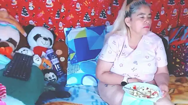 estrellita fugaz16x online show from January 15, 3:55 am