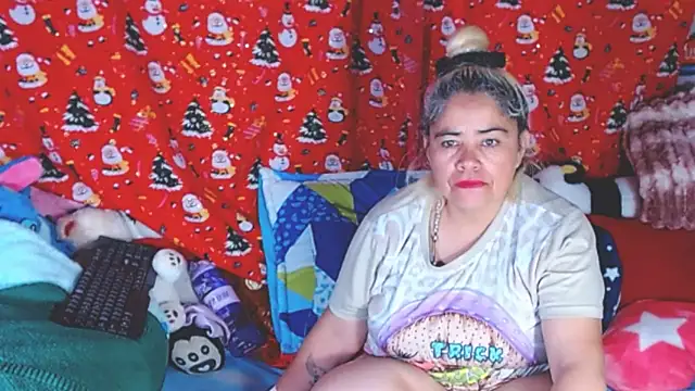 Snapshot of estrellita_fugaz16x chatting on February 17, 1:02 am estrellita fugaz16x online show from February 17, 1:02 am