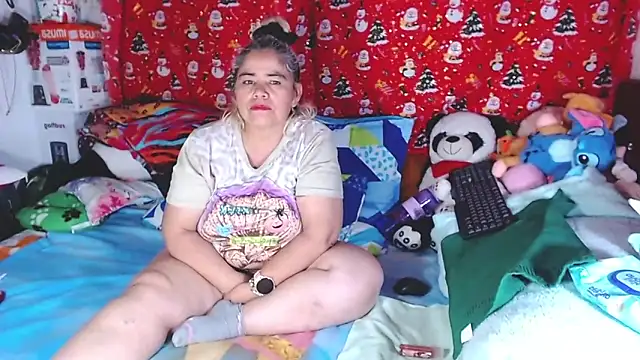 Snapshot of estrellita_fugaz16x chatting on February 26, 5:17 am estrellita fugaz16x online show from February 26, 5:17 am