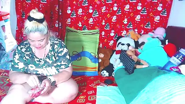 Snapshot of estrellita_fugaz16x chatting on May 11, 8:06 pm estrellita fugaz16x online show from May 11, 8:06 pm