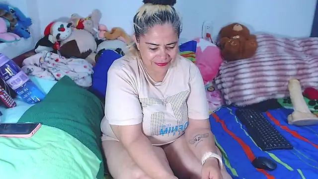 estrellita fugaz16x online show from June 21, 5:21 am