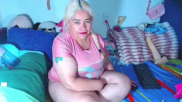 Snapshot of estrellita_fugaz16x chatting on July 14, 3:55 am estrellita fugaz16x online show from July 14, 3:55 am