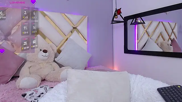 BeckyAnders online show from December 6, 3:55 pm