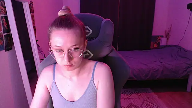 AnabelFrel online show from May 3, 12:27 am