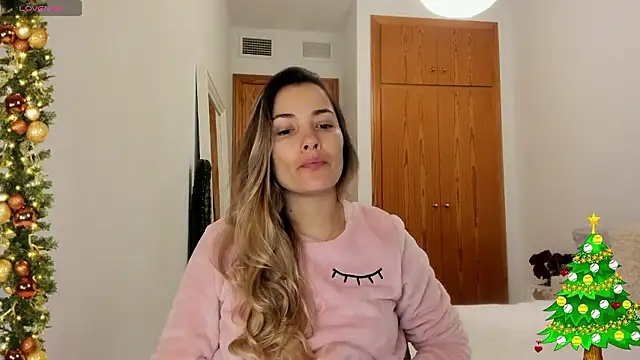 NiaStone online show from December 5, 6:10 am