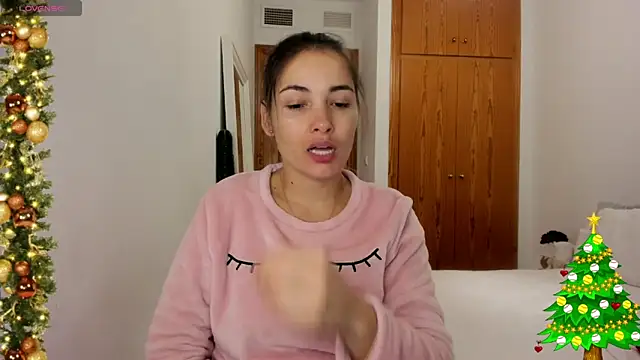 NiaStone online show from December 12, 6:47 am