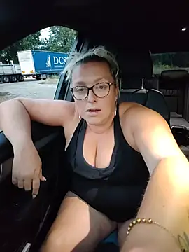 winniess40 online show from July 22, 7:49 pm